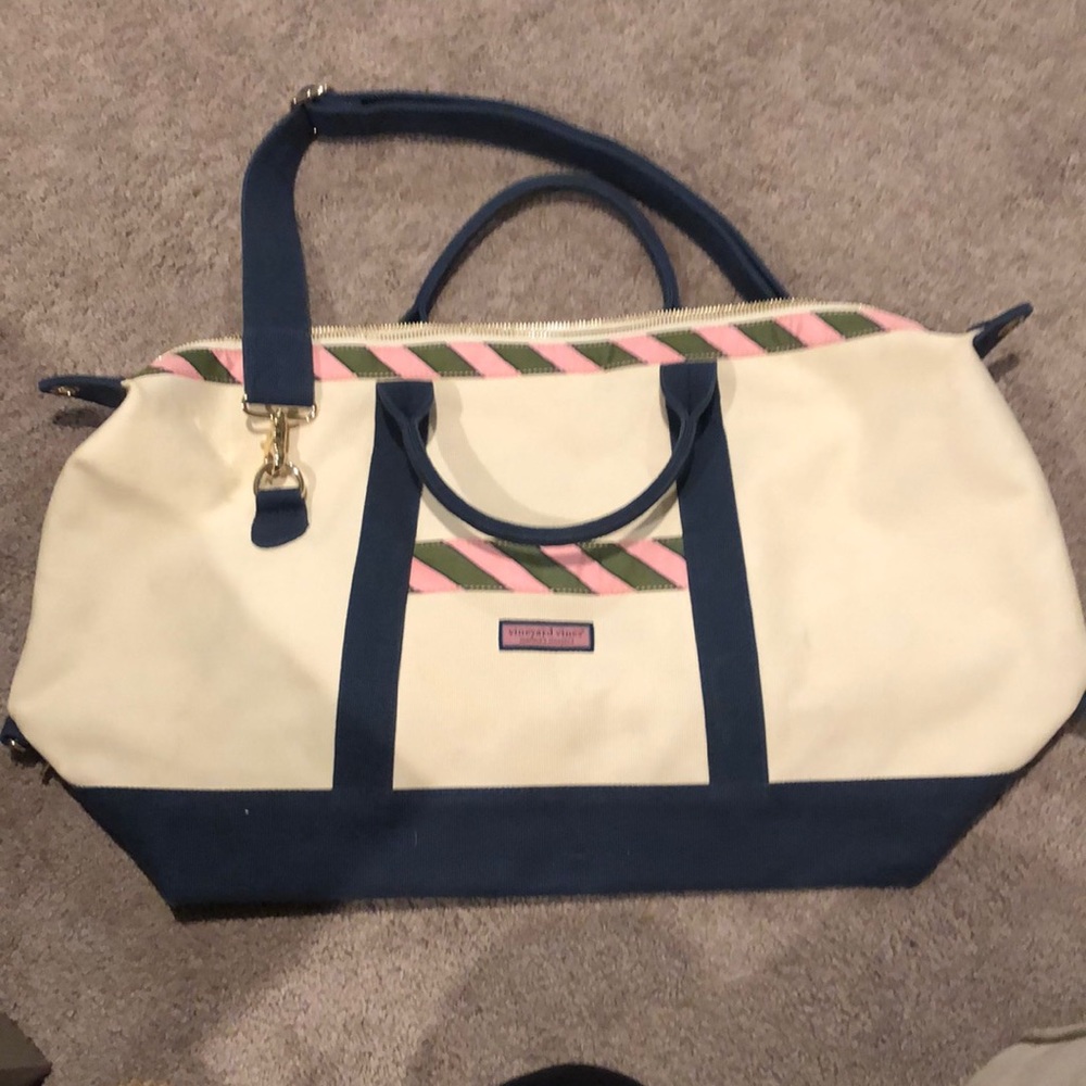 Vineyard Vines canvas weekender bag